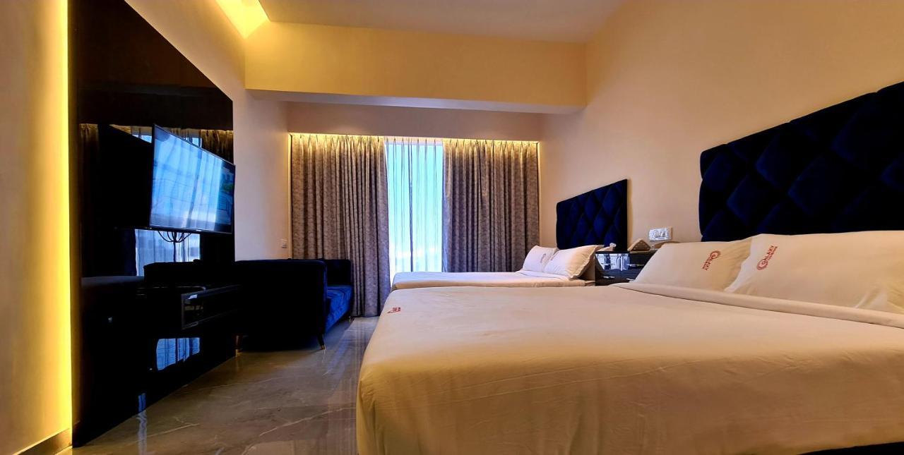 Galaxy Club & Hotel Bijāpur Dış mekan fotoğraf