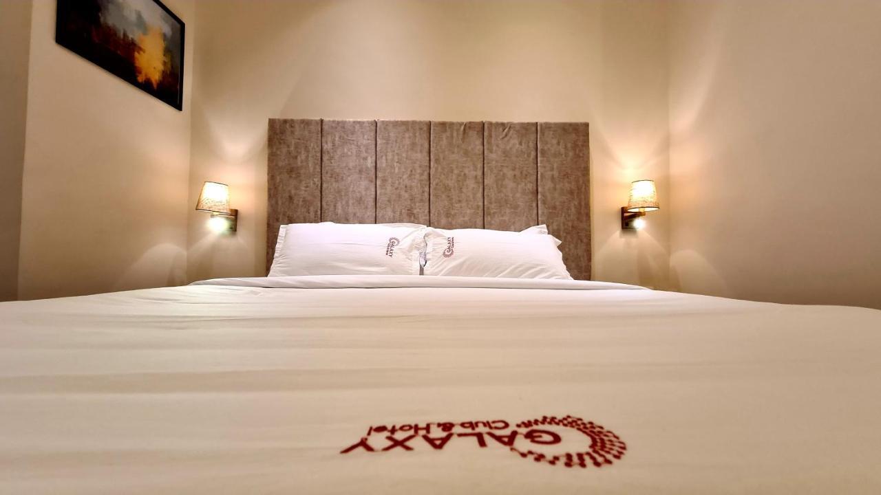 Galaxy Club & Hotel Bijāpur Dış mekan fotoğraf