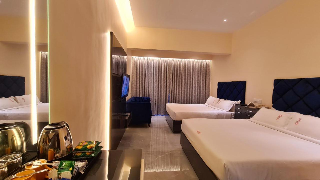 Galaxy Club & Hotel Bijāpur Dış mekan fotoğraf