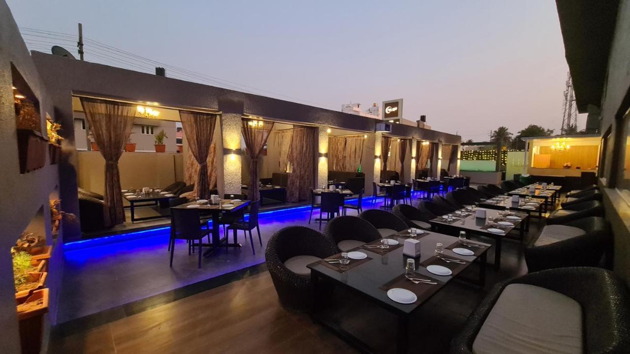 Galaxy Club & Hotel Bijāpur Dış mekan fotoğraf